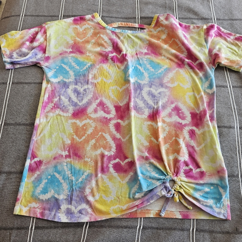 ⭐️The Children's Place Colorful Tie-Dye Heart Tee